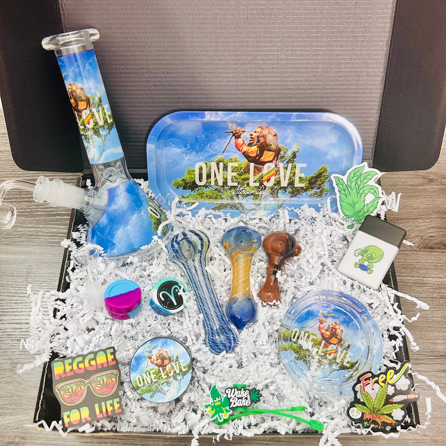 ONE LOVE Gift Box