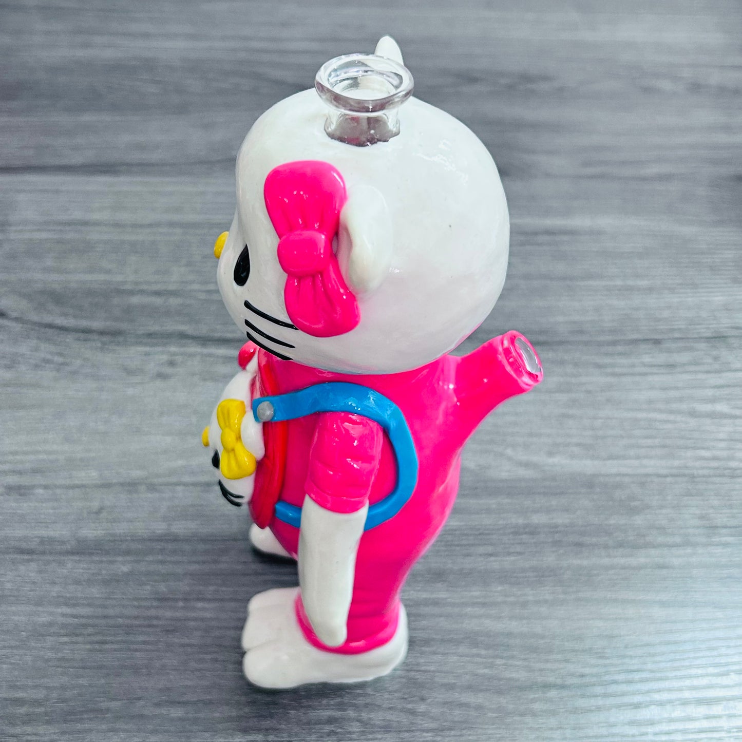 HELLO KITTY STATUE Bong